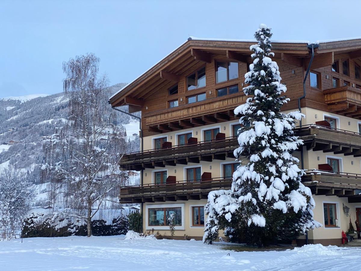 Pension Dorferwirt Bramberg am Wildkogel Exterior foto