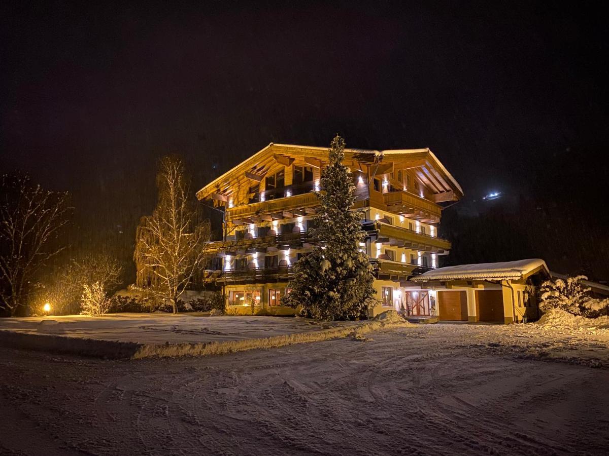 Dorferwirt Hotel Bramberg am Wildkogel Exterior foto