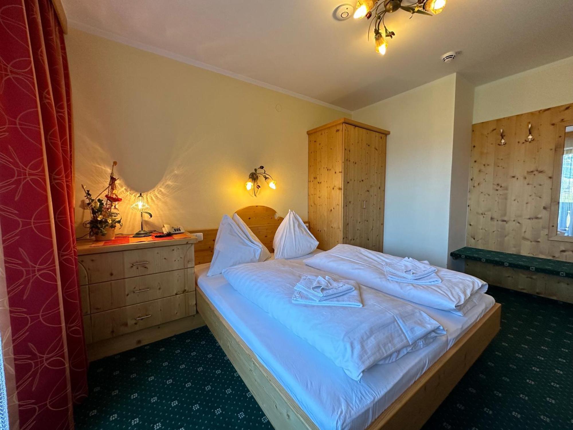 Pension Dorferwirt Bramberg am Wildkogel Quarto foto